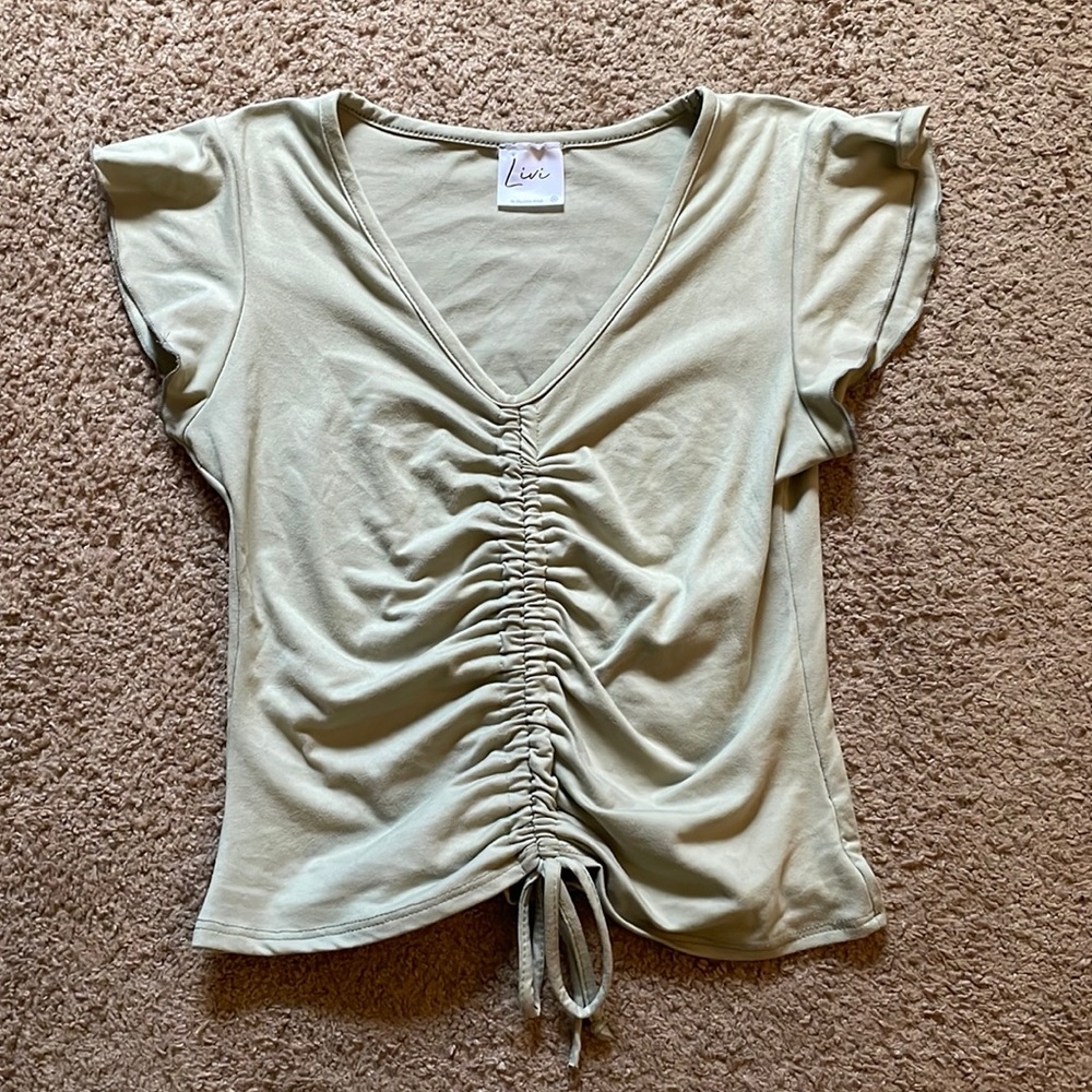 Small green scrunchy top!
